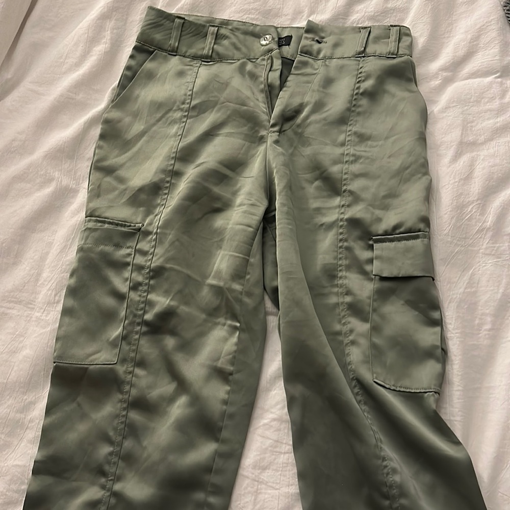 Silky green Capri pants